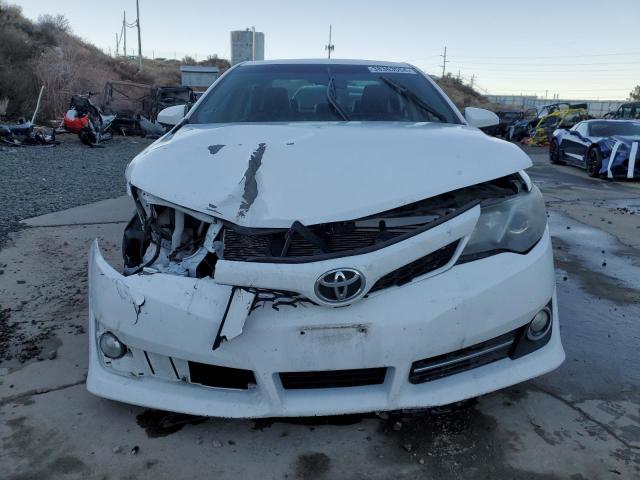 4T1BF1FK2EU742093 - 2014 TOYOTA CAMRY L WHITE photo 5