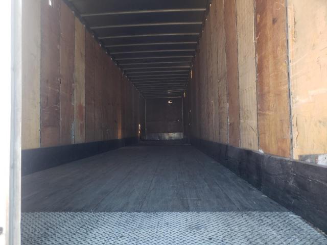 1UYVS25375P706994 - 2005 UTILITY UTILITY WHITE photo 6