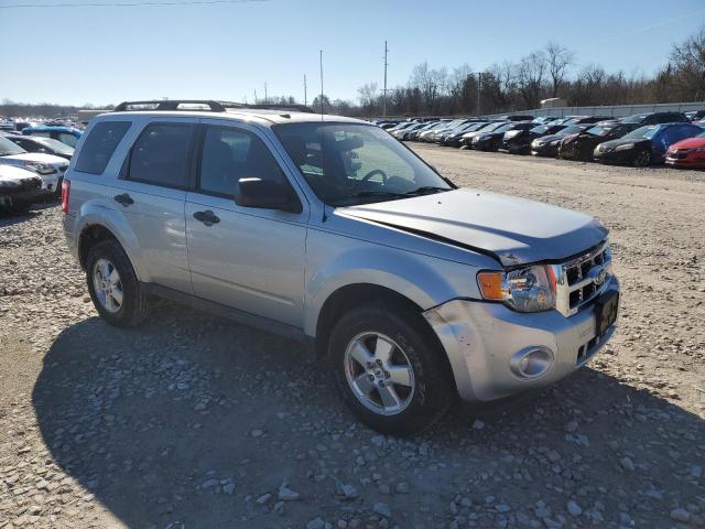 1FMCU0D7XBKB21999 - 2011 FORD ESCAPE XLT SILVER photo 4