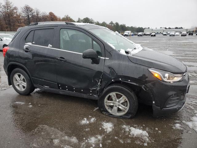 KL7CJPSBXLB313385 - 2020 CHEVROLET TRAX 1LT BLACK photo 4