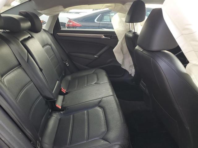 1VWDT7A37HC062786 - 2017 VOLKSWAGEN PASSAT R-LINE Blau Foto 10