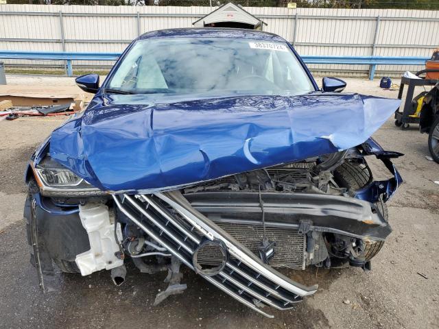 1VWDT7A37HC062786 - 2017 VOLKSWAGEN PASSAT R-LINE Blau Foto 5