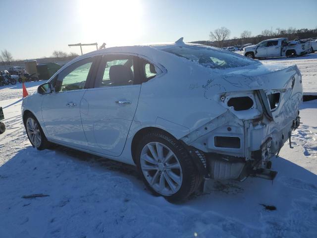 1G4PP5SKXD4206586 - 2013 BUICK VERANO WHITE photo 2