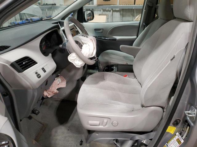 5TDKK3DC8CS265193 - 2012 TOYOTA SIENNA LE GRAY photo 7