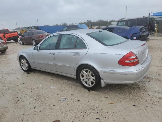 WDBUF65J04A513090 - 2004 MERCEDES-BENZ E 320 SILVER photo 2