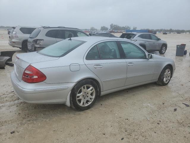 WDBUF65J04A513090 - 2004 MERCEDES-BENZ E 320 SILVER photo 3