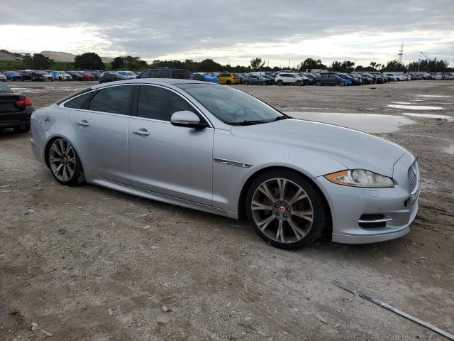 SAJWA1CZ3F8V85272 - 2015 JAGUAR XJ SILVER photo 4