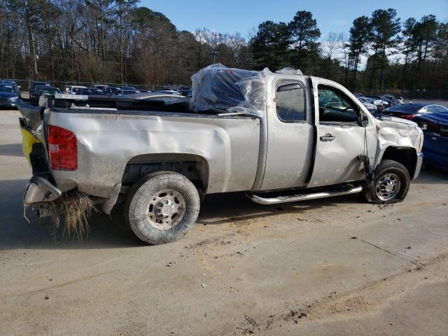 1GCHC29K58E122278 - 2008 CHEVROLET SILVERADO C2500 HEAVY DUTY SILVER photo 3