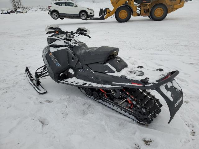 2BPSDSMJ6MV000101 - 2021 SKI DOO RENEGADE BLACK photo 3