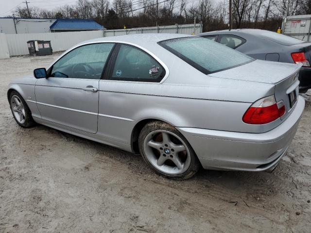 WBABN53492JU38824 - 2002 BMW 330 CI SILVER photo 2