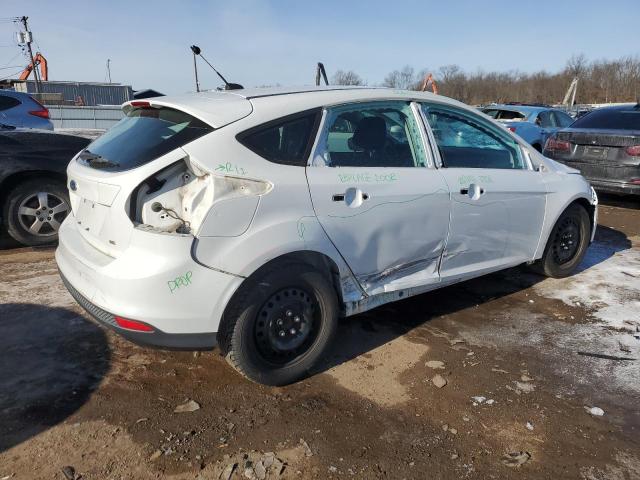 1FAHP3K29CL283764 - 2012 FORD FOCUS SE WHITE photo 3