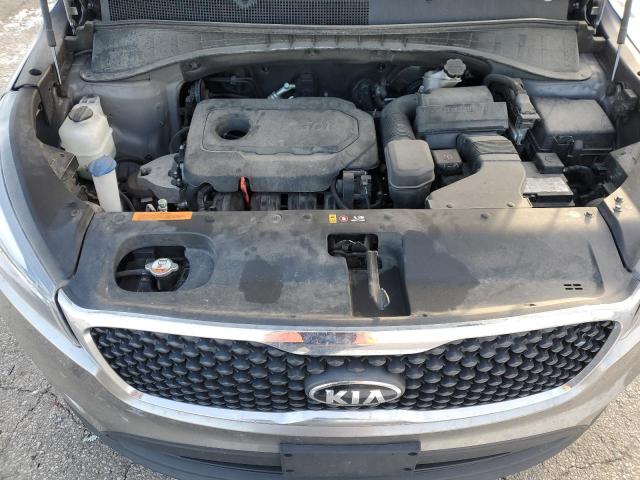 5XYPGDA38JG431742 - 2018 KIA SORENTO LX GRAY photo 11