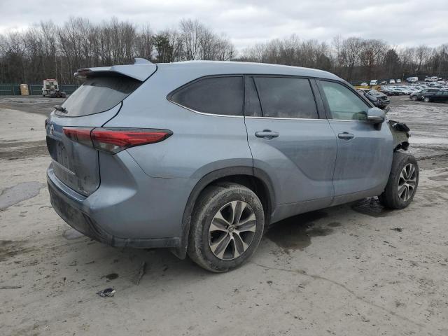 5TDGZRBH8MS111684 - 2021 TOYOTA HIGHLANDER XLE BLUE photo 3