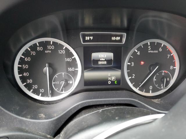 SJKCH5CR3JA040756 - 2018 INFINITI QX30 BASE GRAY photo 9