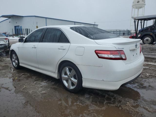 4T1BF3EK4BU707533 - 2011 TOYOTA CAMRY BASE WHITE photo 2