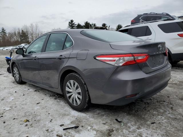 4T1B11HK4JU070088 - 2018 TOYOTA CAMRY L GRAY photo 2