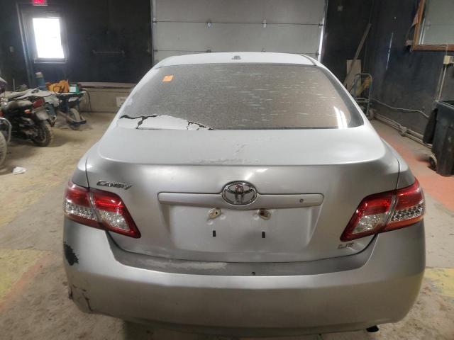 4T1BF3EK4AU105939 - 2010 TOYOTA CAMRY BASE SILVER photo 6