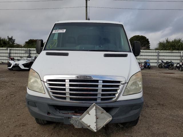 WDYPE745485266607 - 2008 FREIGHTLINER SPRINTER 2500 WHITE photo 5