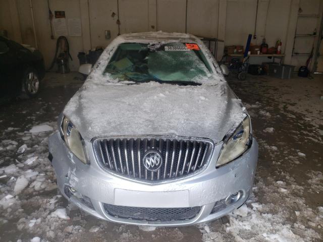 1G4PP5SK2E4130900 - 2014 BUICK VERANO SILVER photo 5