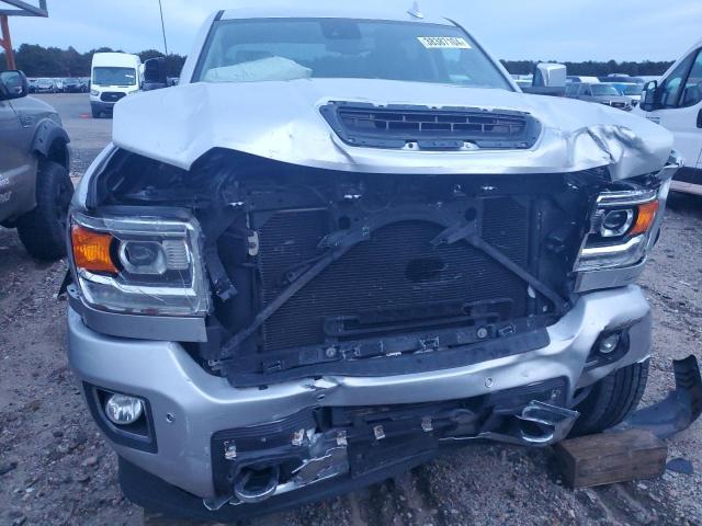 1GT42YEY7JF132177 - 2018 GMC SIERRA K3500 DENALI SILVER photo 5