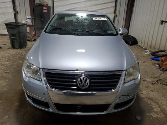 WVWEK93C46P082230 - 2006 VOLKSWAGEN PASSAT 2.0T LUXURY GRAY photo 5