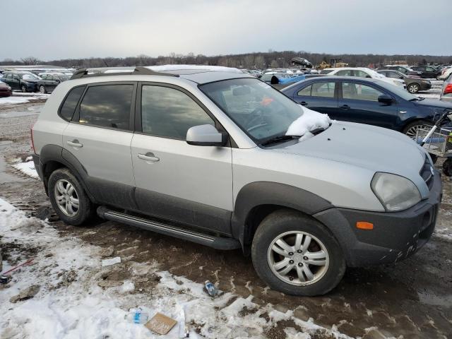 KM8JN12DX7U674117 - 2007 HYUNDAI TUCSON SE GRAY photo 4