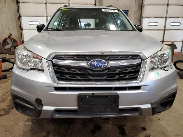 JF2SJABC5HH516002 - 2017 SUBARU FORESTER 2.5I SILVER photo 5