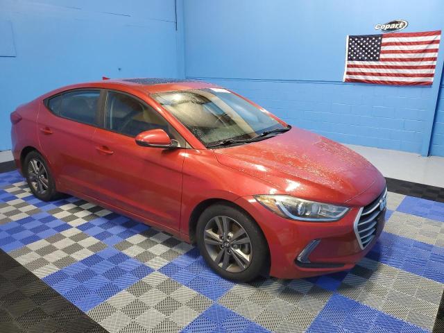 5NPD84LFXHH154537 - 2017 HYUNDAI ELANTRA SE RED photo 4