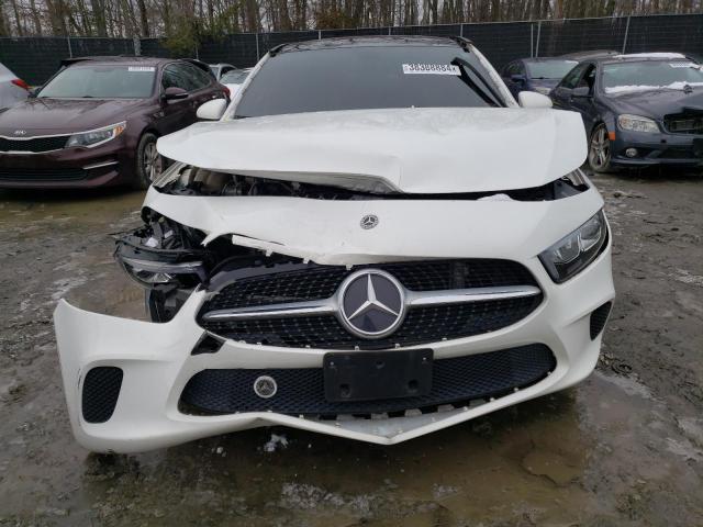 W1K3G4FB6LJ235886 - 2020 MERCEDES-BENZ A 220 4MATIC WHITE photo 5