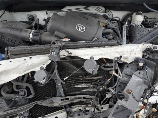 5TFCY5F15JX022409 - 2018 TOYOTA TUNDRA DOUBLE CAB SR/SR5 WHITE photo 11