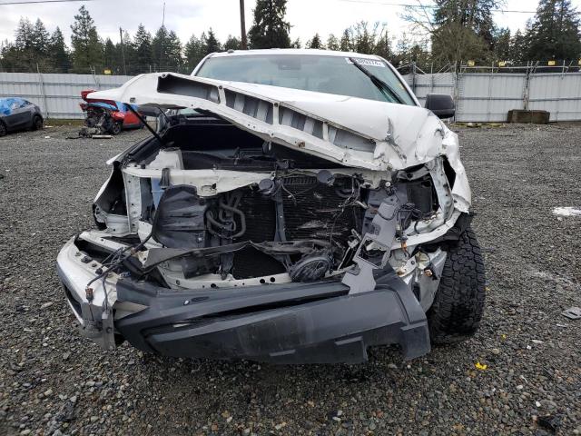 5TFCY5F15JX022409 - 2018 TOYOTA TUNDRA DOUBLE CAB SR/SR5 WHITE photo 5