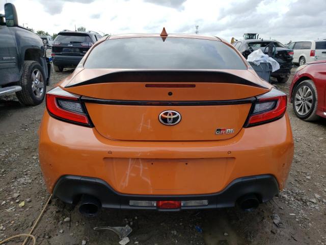 JF1ZNBH10P8755071 - 2023 TOYOTA GR 86 PREMIUM ORANGE photo 6