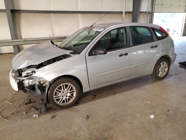 3FAFP37ZX4R126292 - 2004 FORD FOCUS ZX5 SILVER photo 1