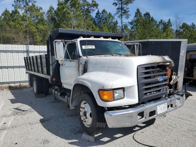 1FDNF72J6VVA40317 - 1997 FORD F700 LPO WHITE photo 1