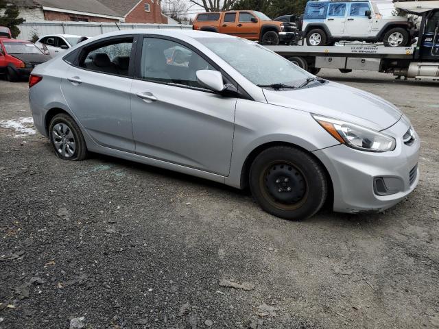 KMHCT4AE8GU003328 - 2016 HYUNDAI ACCENT SE SILVER photo 4