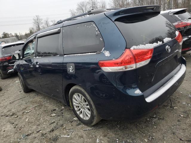 5TDYK3DC4CS204451 - 2012 TOYOTA SIENNA XLE BLUE photo 2