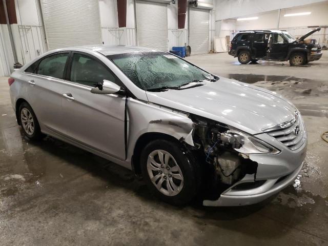 5NPEB4AC9CH364036 - 2012 HYUNDAI SONATA GLS SILVER photo 4