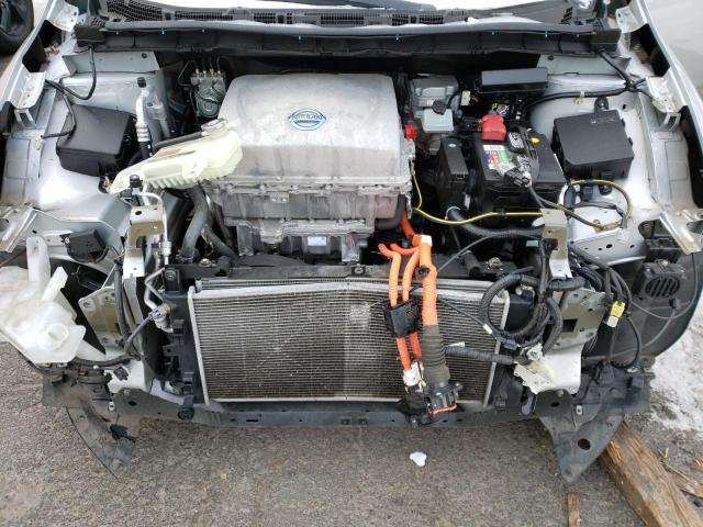 1N4AZ0CPXDC425464 - 2013 NISSAN LEAF S SILVER photo 11