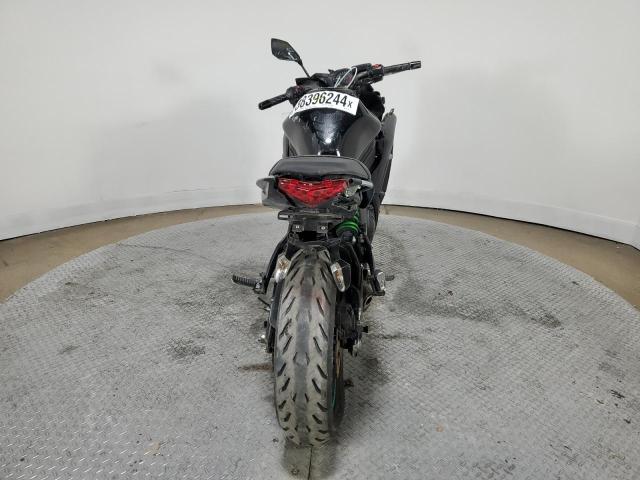 JKAEXEE14FDA17754 - 2015 KAWASAKI EX650 E BLACK photo 4