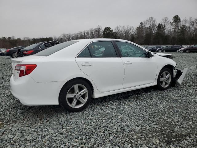 4T1BF1FK0EU444156 - 2014 TOYOTA CAMRY L WHITE photo 3