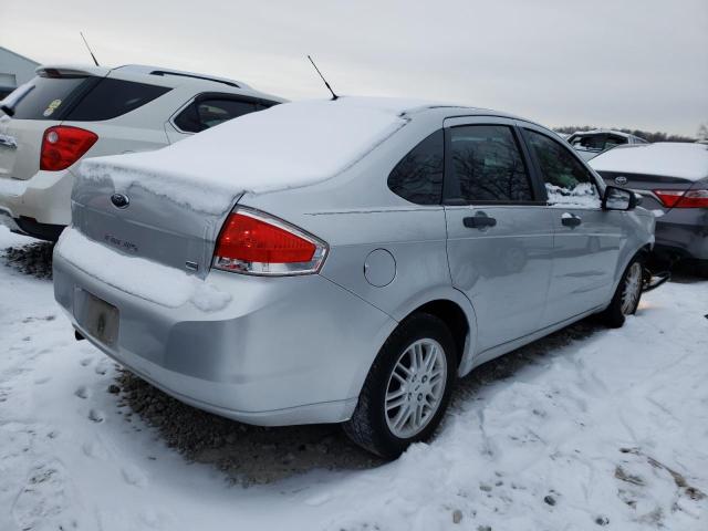 1FAHP3FN0AW174576 - 2010 FORD FOCUS SE SILVER photo 3