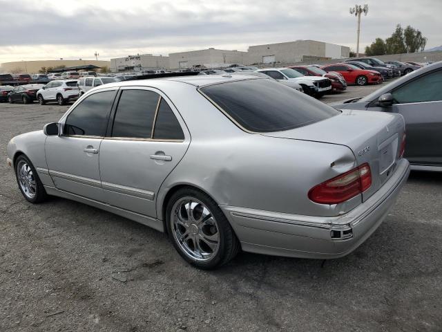 WDBJF65J61B220867 - 2001 MERCEDES-BENZ E 320 SILVER photo 2