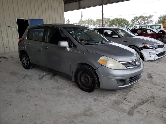 3N1BC13E19L401511 - 2009 NISSAN VERSA S SILVER photo 4