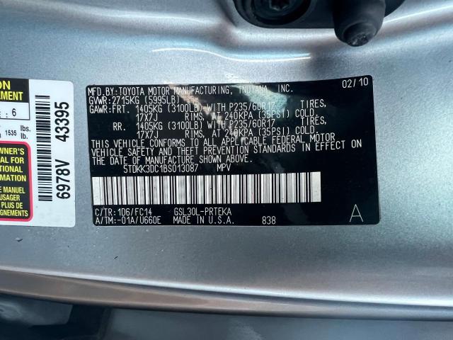 5TDKK3DC1BS013087 - 2011 TOYOTA SIENNA LE SILVER photo 10