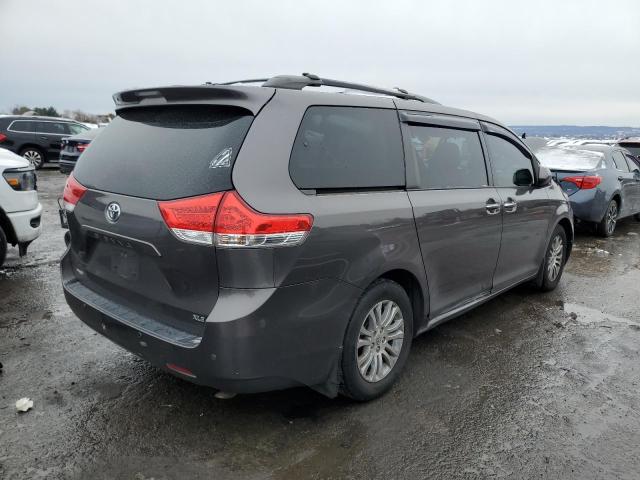 5TDYK3DC6CS235202 - 2012 TOYOTA SIENNA XLE GRAY photo 3