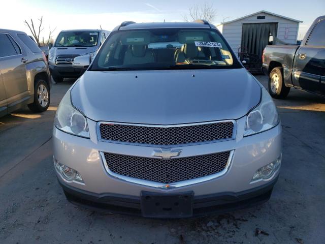 1GNKRLEDXCJ326289 - 2012 CHEVROLET TRAVERSE LTZ SILVER photo 5