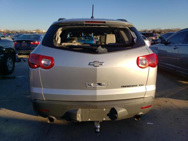 1GNKRLEDXCJ326289 - 2012 CHEVROLET TRAVERSE LTZ SILVER photo 6