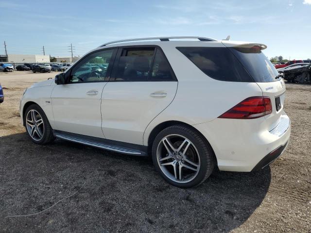 4JGDA6EB8JB131111 - 2018 MERCEDES-BENZ GLE 43 AMG WHITE photo 2