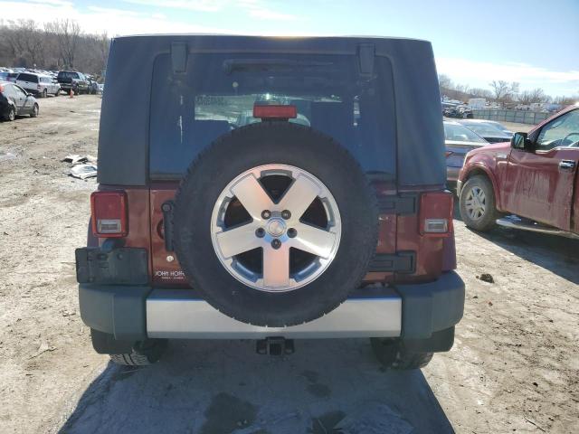 1J4FA54139L749842 - 2009 JEEP WRANGLER SAHARA BURGUNDY photo 6