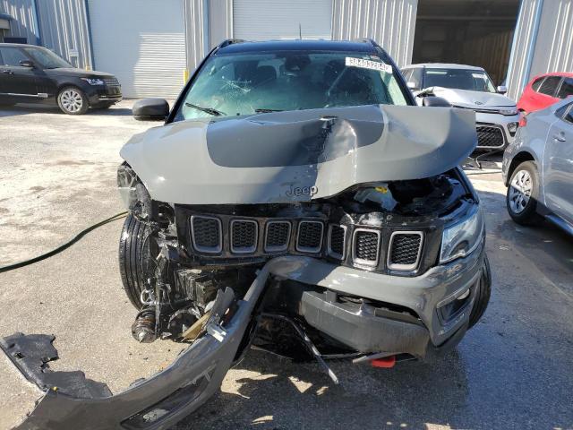 3C4NJDDB7MT578689 - 2021 JEEP COMPASS TRAILHAWK GRAY photo 5